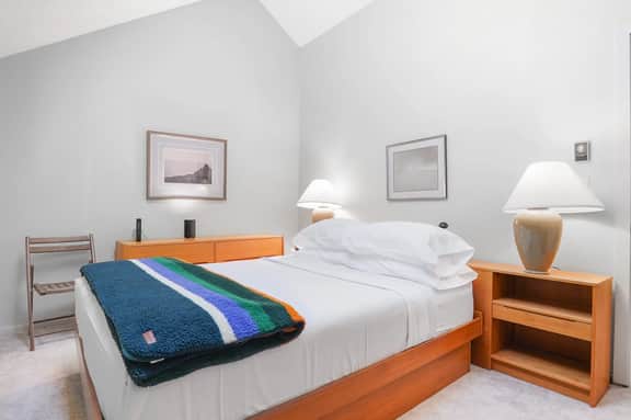 Mt Baker Ski Retreat With Indoor Pools and Two Queen Bedrooms - Image 3