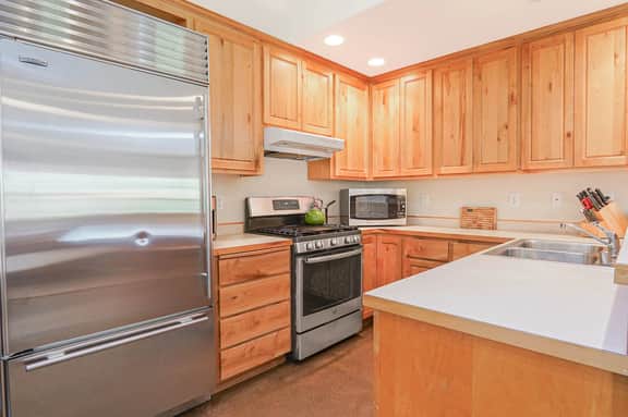 Mt Baker Cabin with Private Hot Tub and Fireplace - Image 4