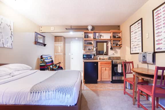 Fireside Suite Cozy Mt Baker Ski Basecamp for Two - Image 5