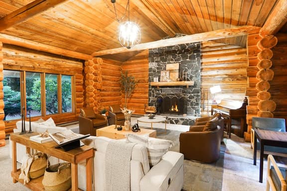 Restored Historic Cabin l Designed for Groups
