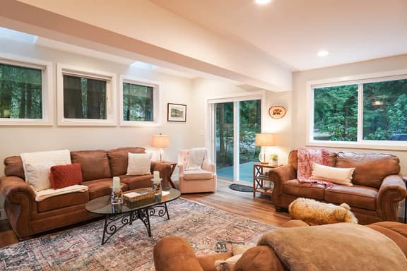 Kulshan Cabin | Dog Friendly + Fireplace - Image 1