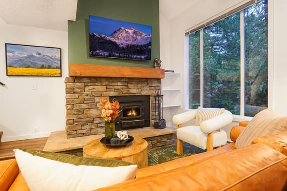Snowater Escape | Sleeps 5 | Pool + Hot Tub - Image 1