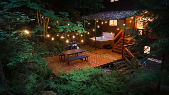 Mt. Baker Chalet | Hot Tub + Game Room - Image 1