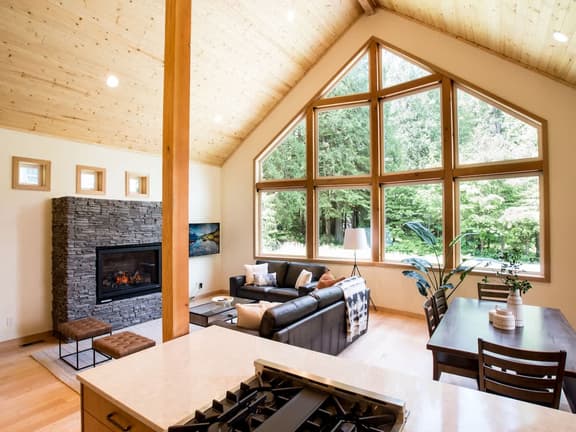 Church Mountain Chalet | Hot Tub & Pool - Image 1