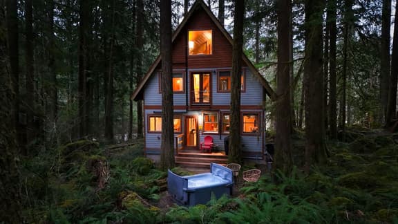 Treetop Hideaway • Hot Tub + King Bed - Image 1