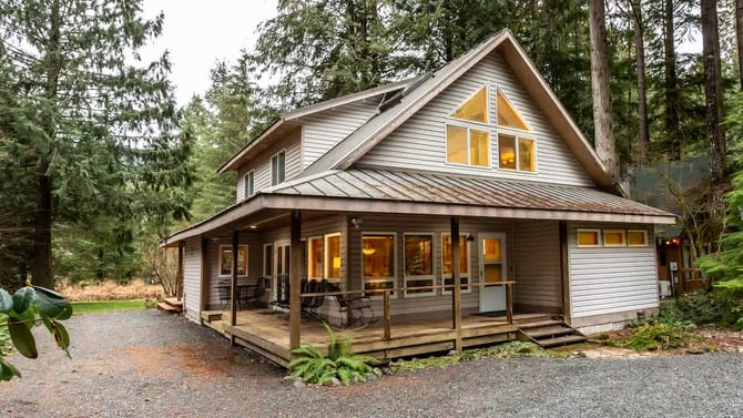 The Mt. Baker Family Summer: Hikes, Hot Tubs, and a Drive to the Sea